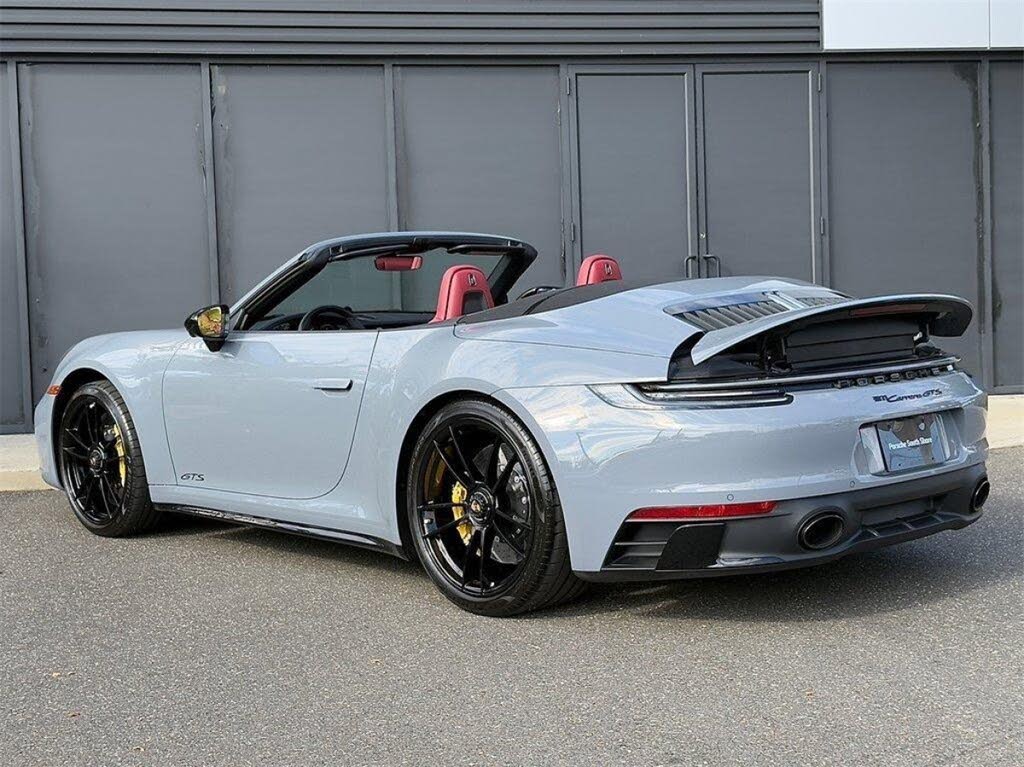 Porsche 911 GTS convertible