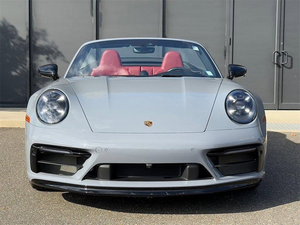 Porsche 911 GTS convertible