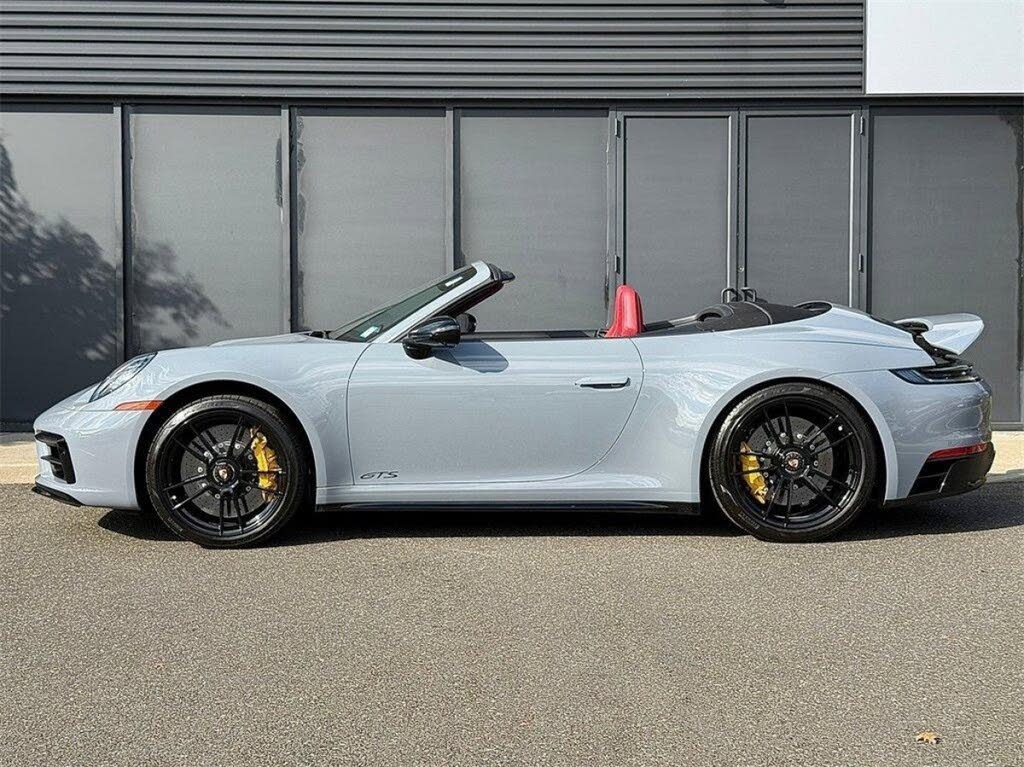 Porsche 911 GTS convertible