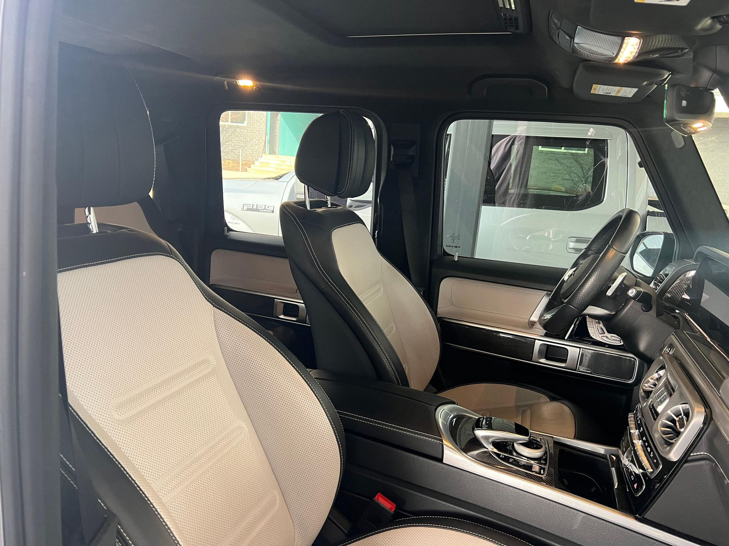 Mercedez Bens G 550 Black