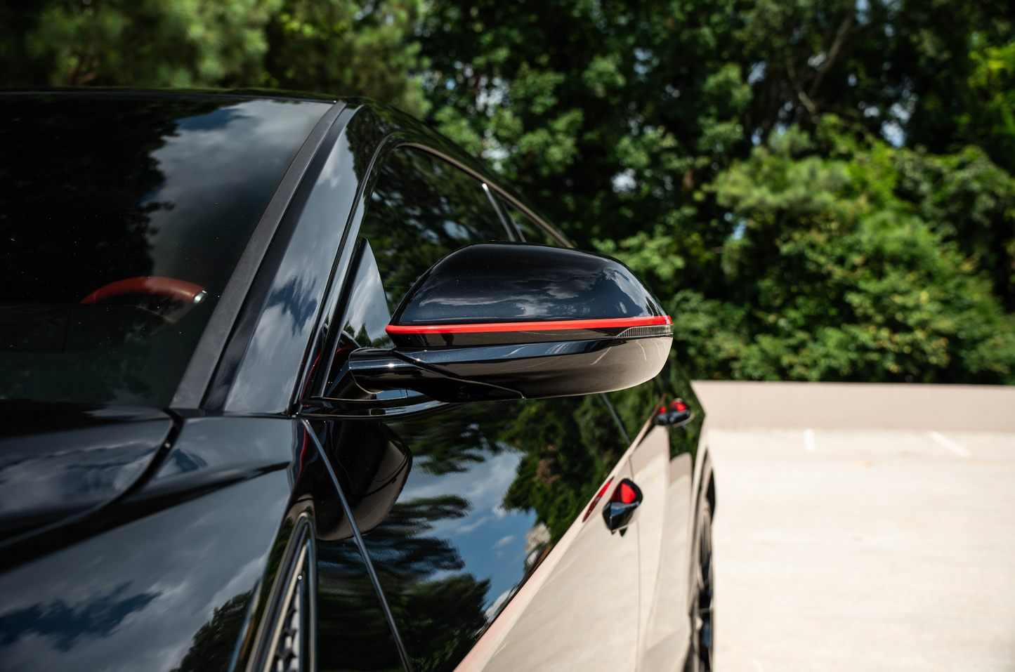 Lamborghini Urus Black/Red
