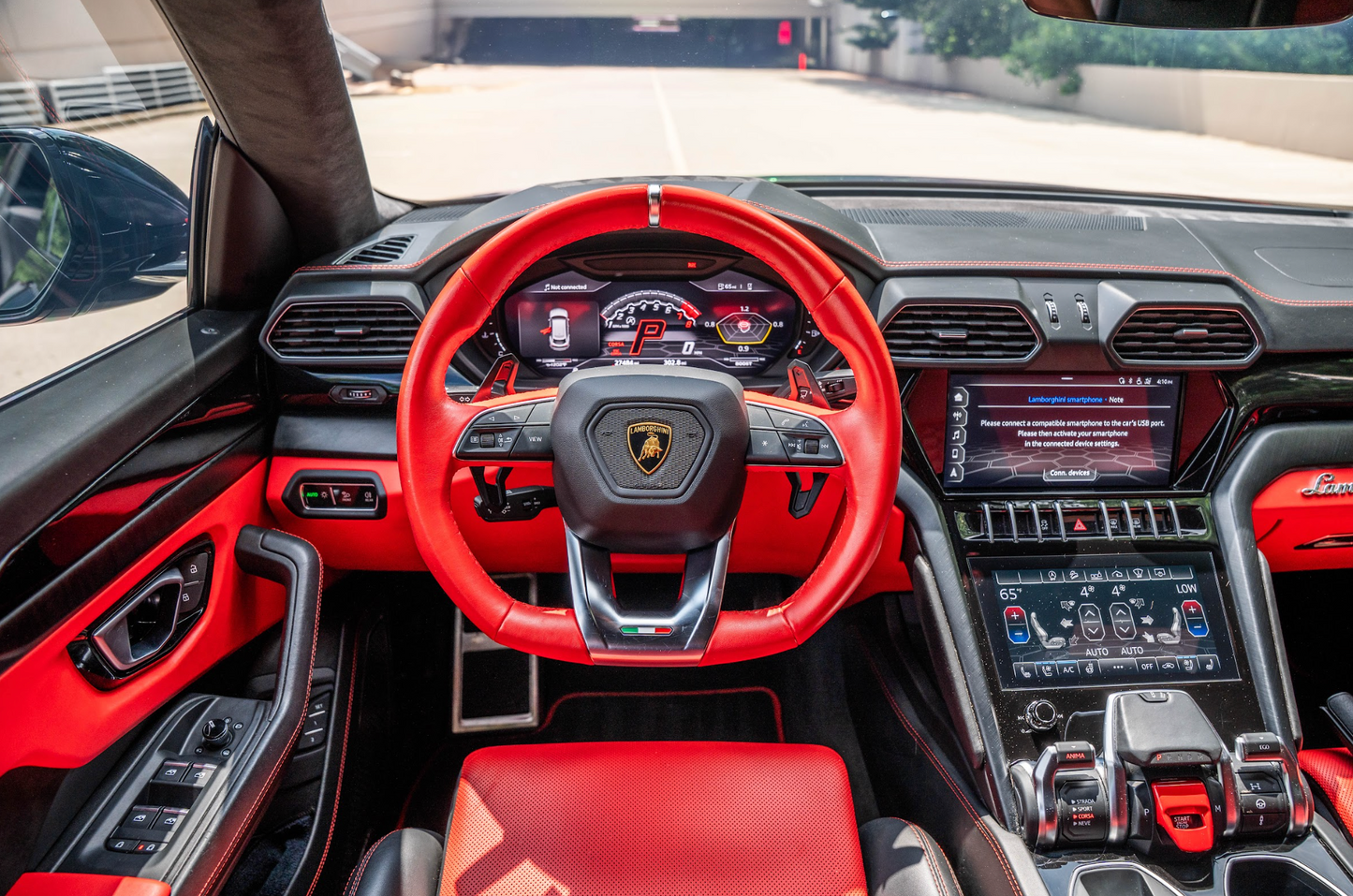 Lamborghini Urus Black/Red