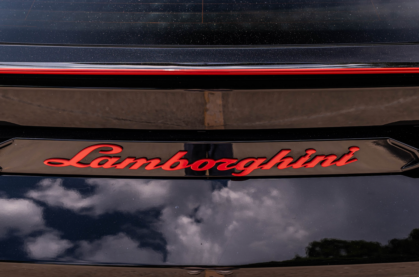 Lamborghini Urus Black/Red