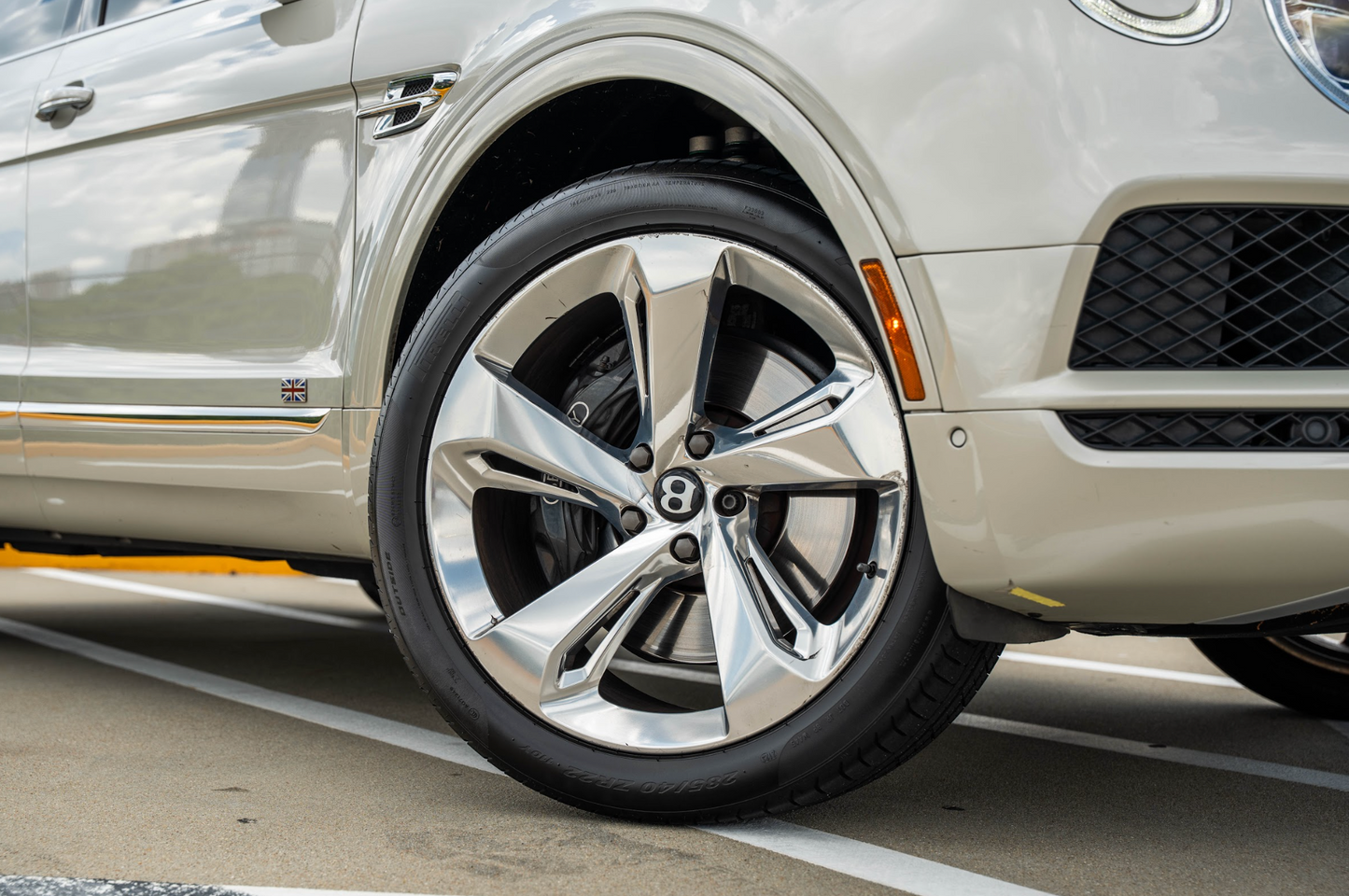 Bentley Bentayga White