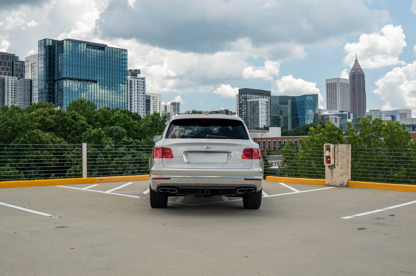 Bentley Bentayga White