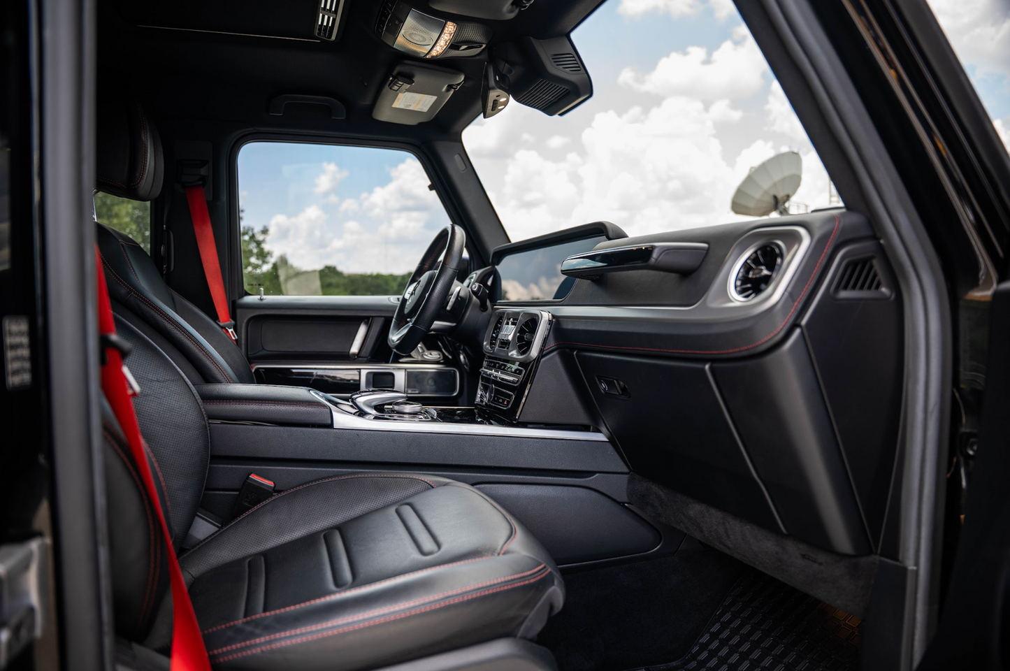 Mercedez Bens G 550 Black