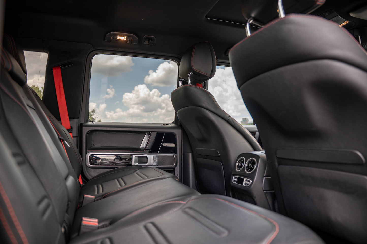 Mercedez Bens G 550 Black