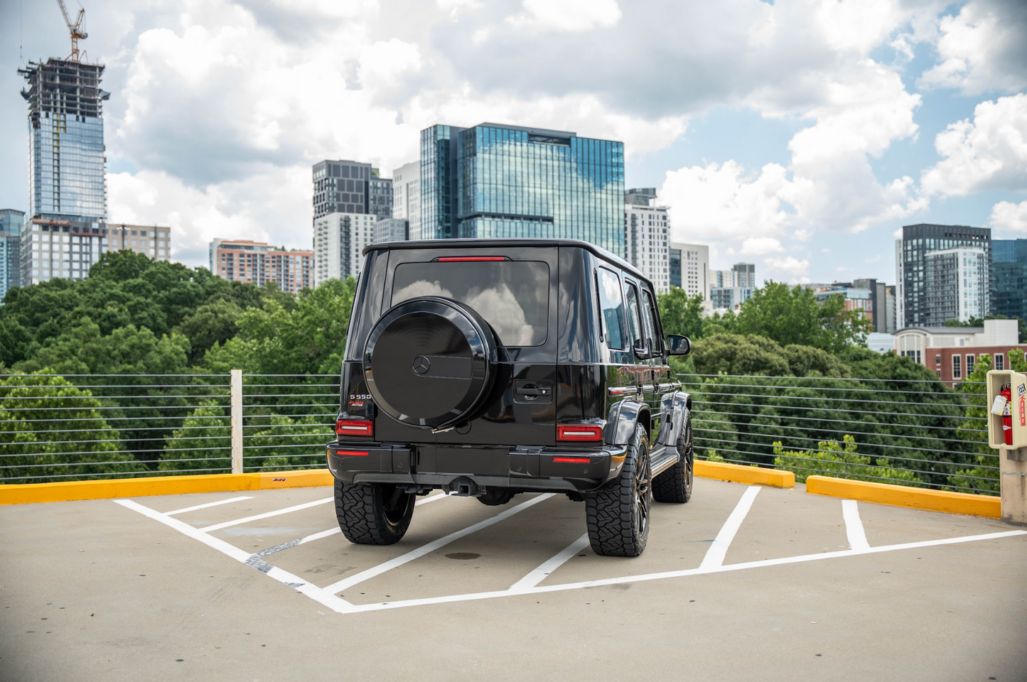 Mercedez Bens G 550 Black