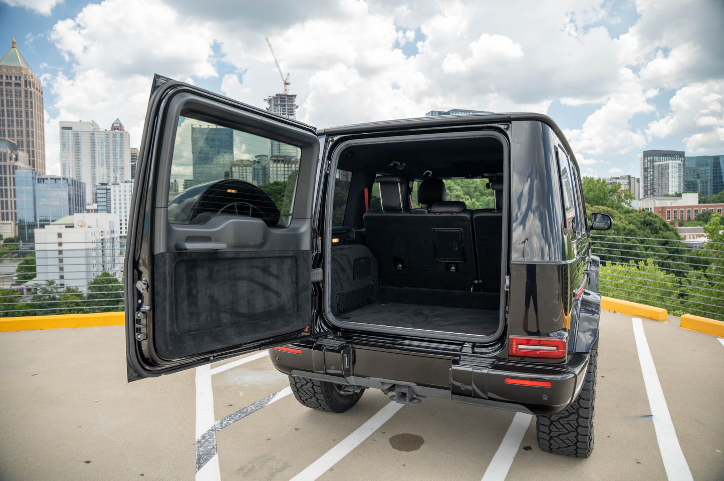 Mercedez Bens G 550 Black