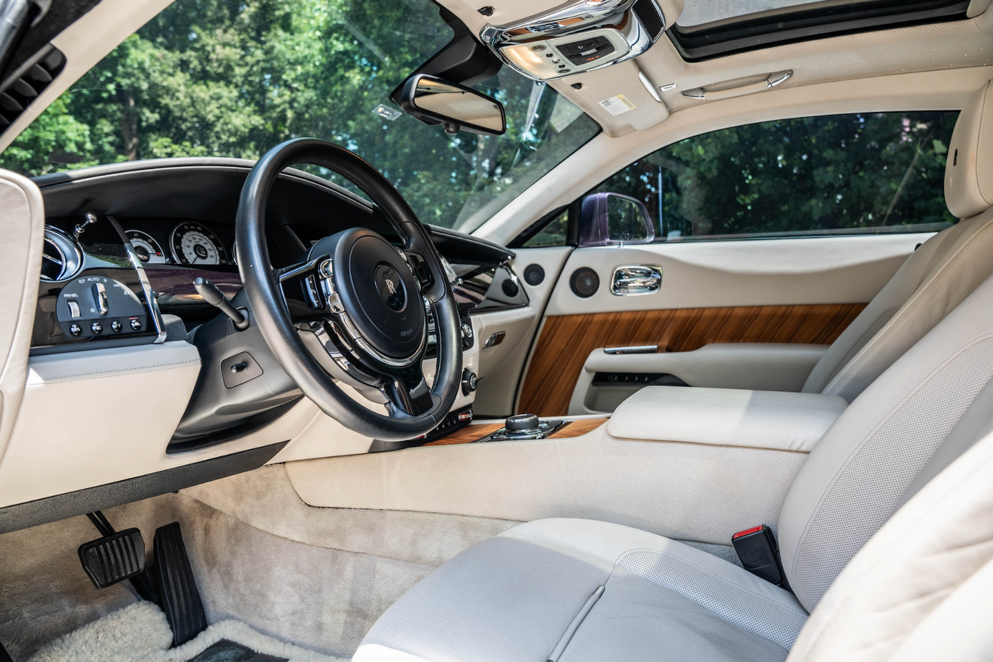 Rolls-Royce Wraith Purple