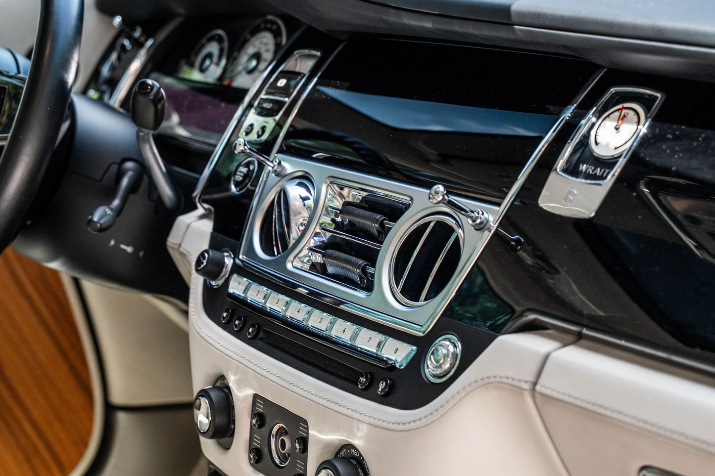 Rolls-Royce Wraith Purple