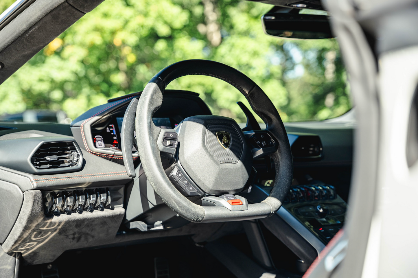 Lamborghini Huracan Spyder (White)
