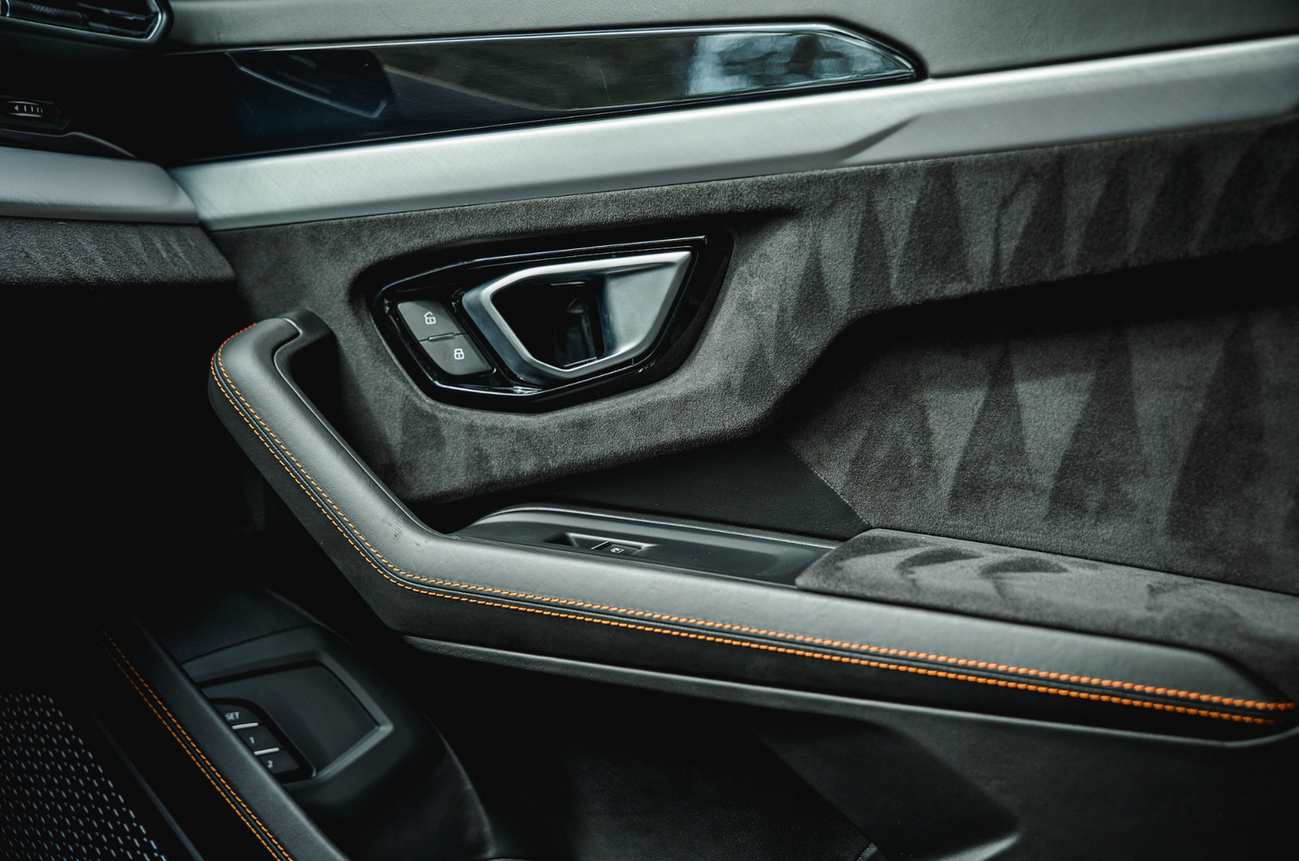 Lamborghini Urus Silver