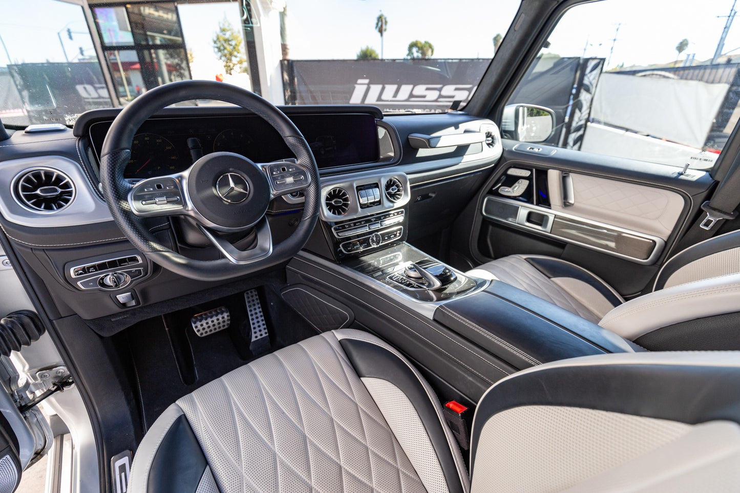Mercedez Bens G 550 Black
