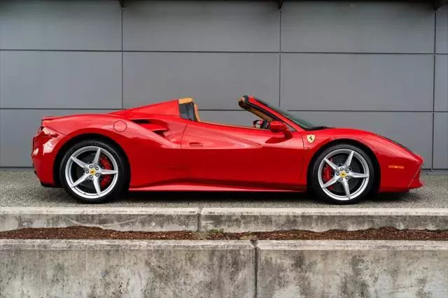 Ferrari Convertible 488