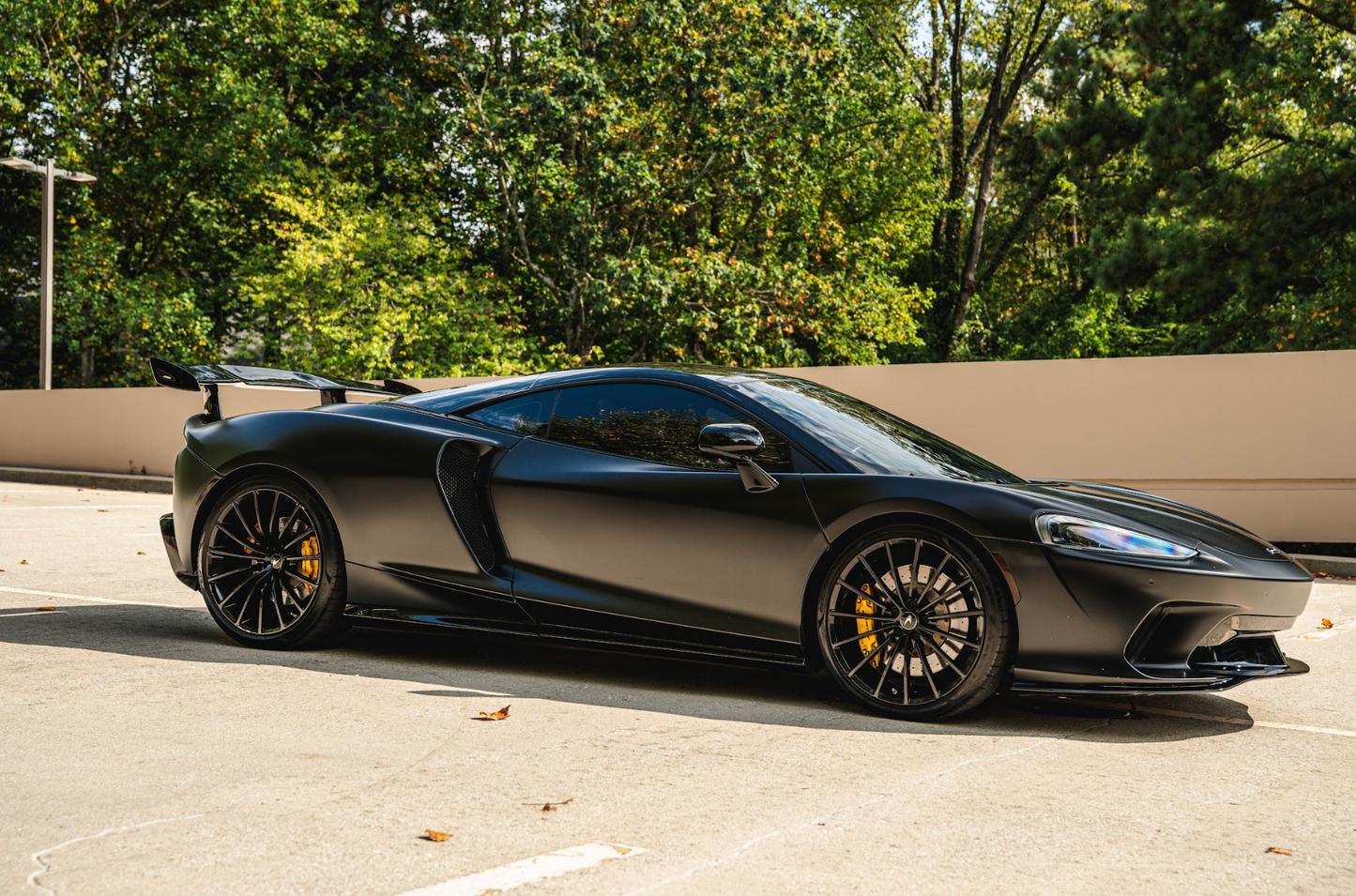 McLaren GT