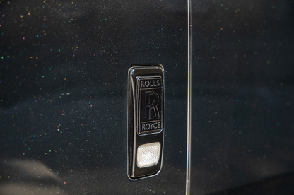 Rolls-Royce Cullinan (Black)