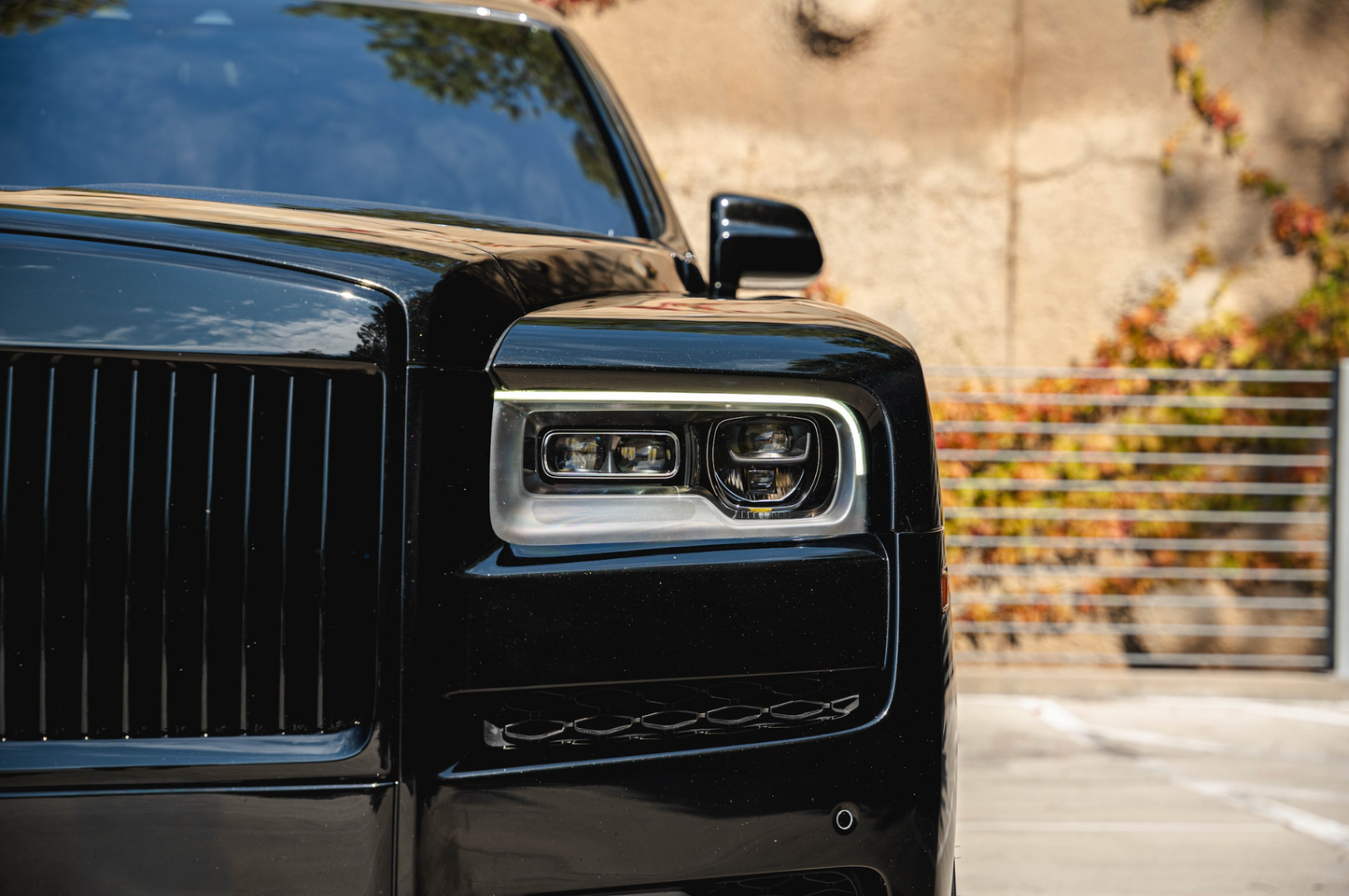 Rolls-Royce Cullinan (Black)