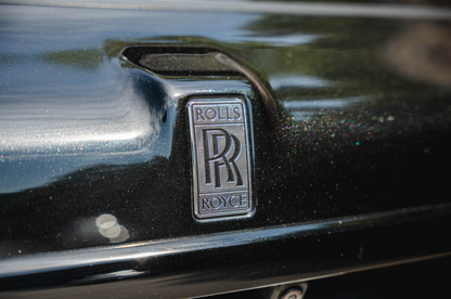 Rolls-Royce Cullinan (Black)
