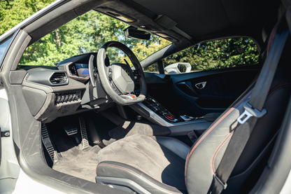Lamborghini Huracan Spyder (White)