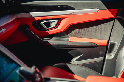 Lamborghini Urus Red