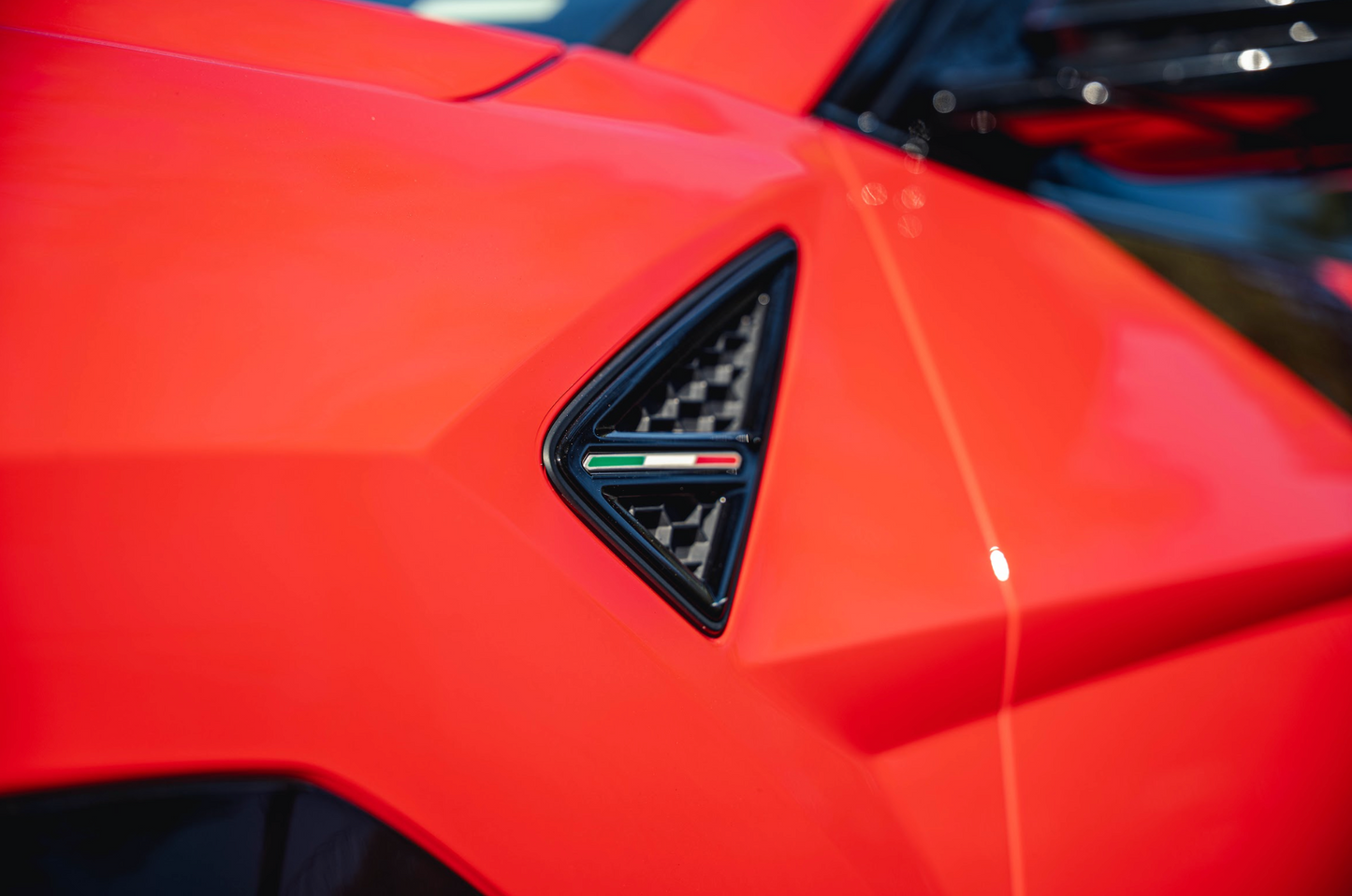 Lamborghini Urus Red