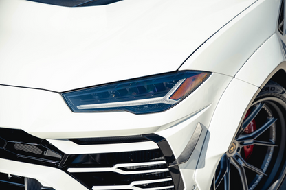 Lamborghini Urus White