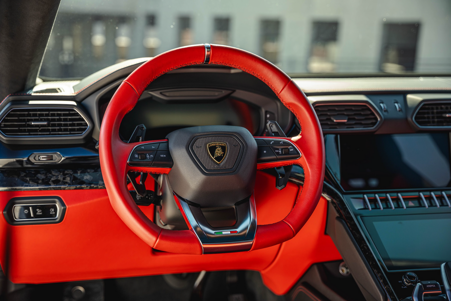 Lamborghini Urus White