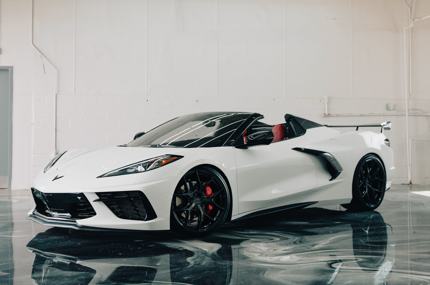 Corvette C8 (White)